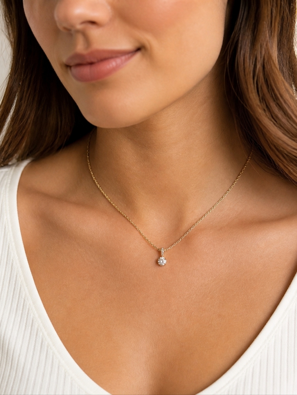 ✨ Avon Swarovski Crystal Pendant Necklace ✨